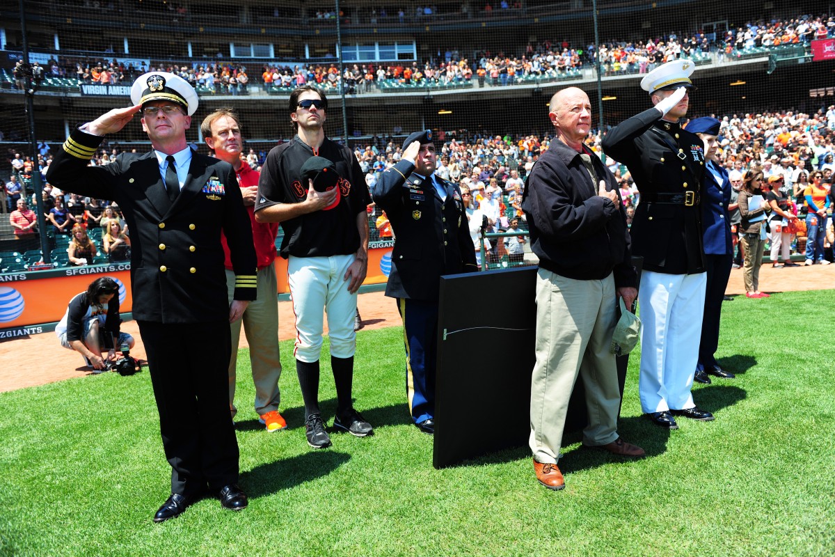 San Francisco Giants receive World Series Rings in pregame