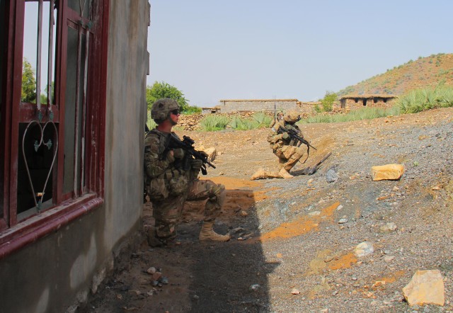 Currahees engineers conduct route clearance patrol in Khowst