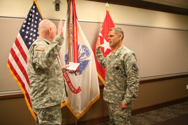 TRADOC commander promotes new SMDC leader