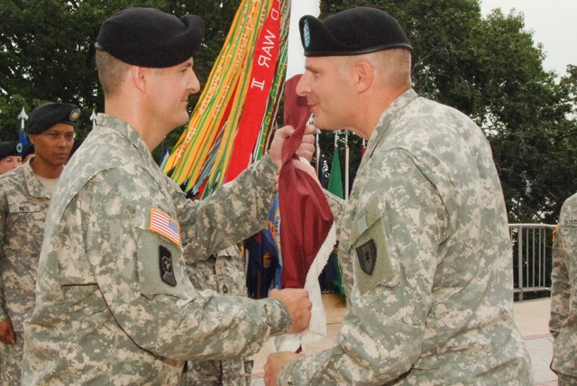 Garman Succeeds Bostick as 1st AML commander