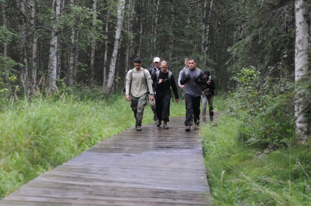 Spartan Paratroopers hike Crow Pass