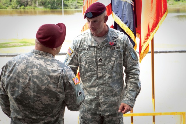 instructor-earns-4th-bronze-star-article-the-united-states-army