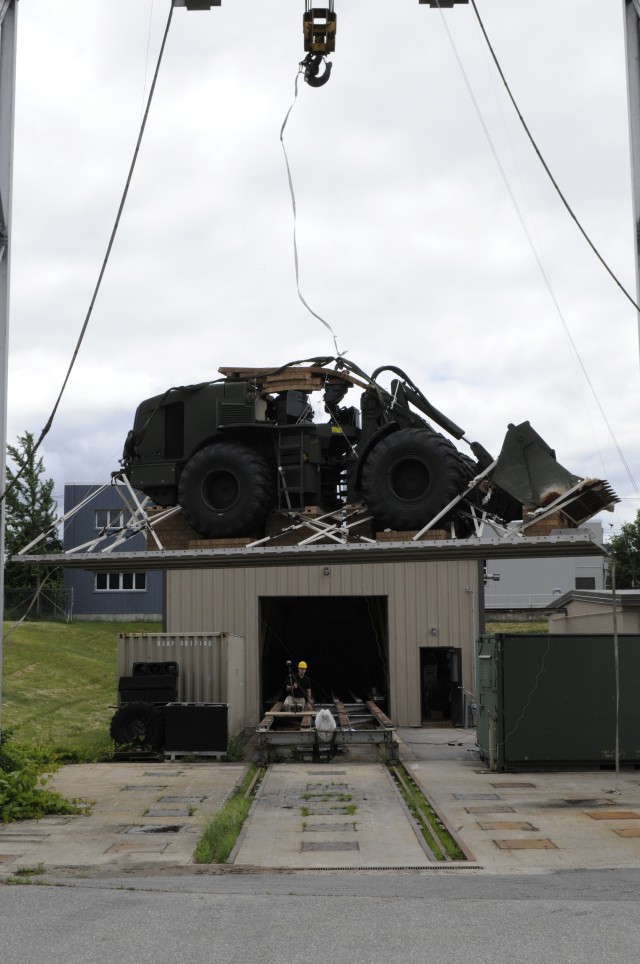 Caterpillar 924H Wheel Loader roller testing