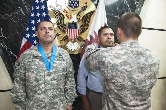 Two receive Knowlton Award while deployed