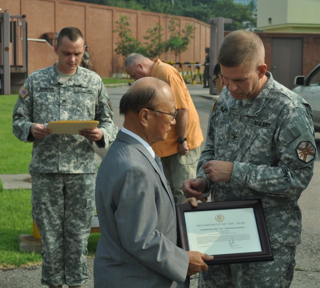 Air traffic controller tracks 52 years of service