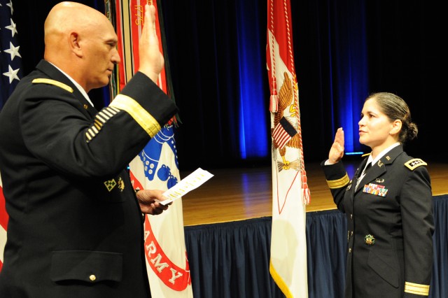 Odierno administers oath to Darpino