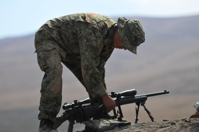 American and Japanese snipers come together to train