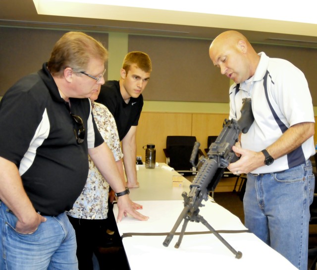 Civilians learn about Soldier life