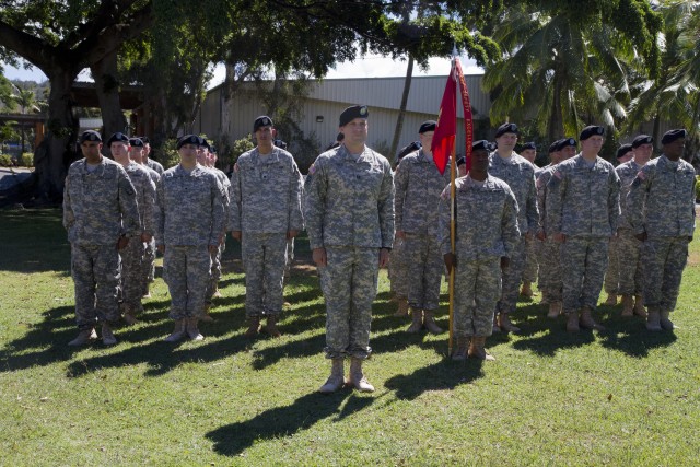 HEADQUARTERS AND HEADQUARTERS BATTERY 94TH AAMDC HAILS NEW COMMANDER
