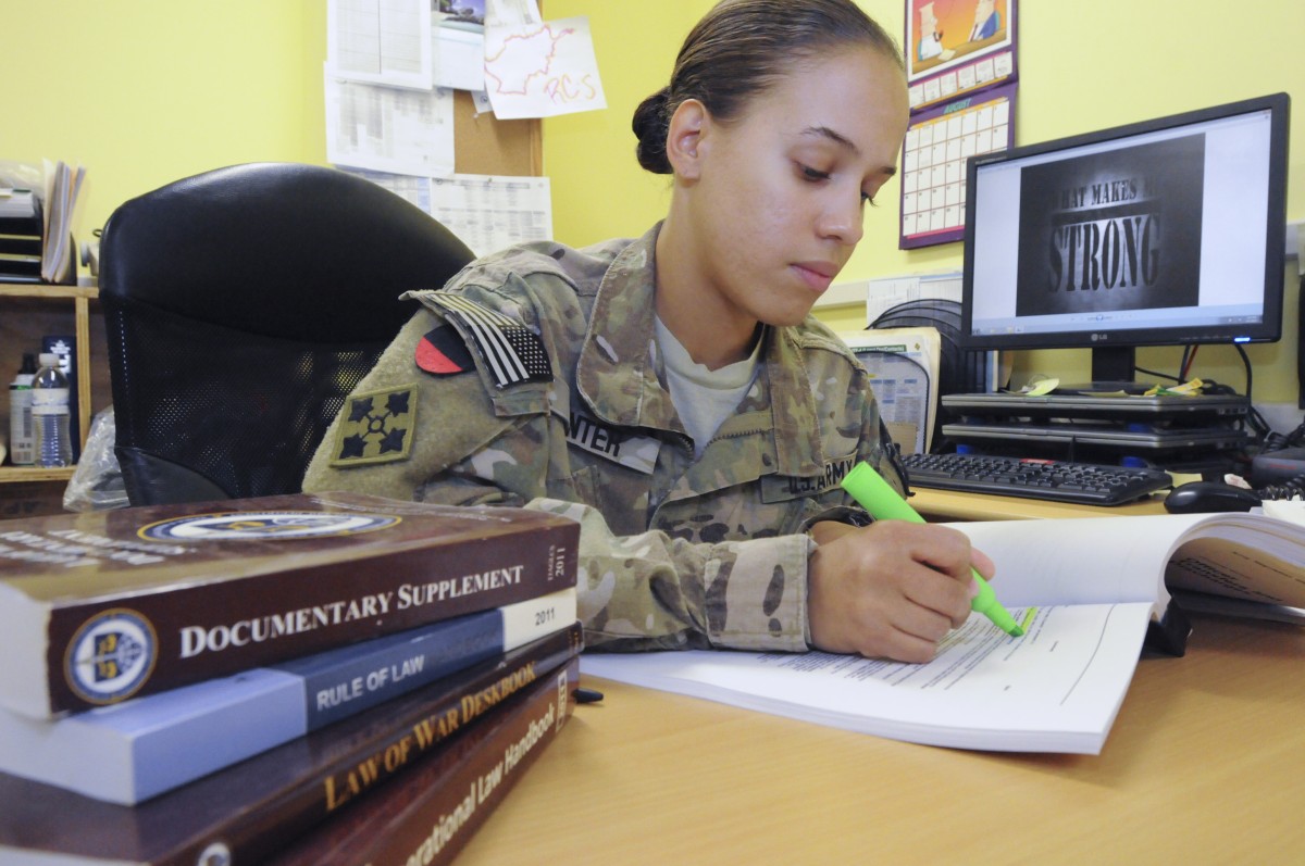 jag-visits-412th-tec-troops-in-the-field-article-the-united-states-army