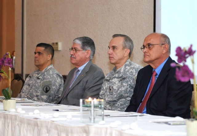 US Army Reserve-PR Soldiers Have Lunch with the Boss