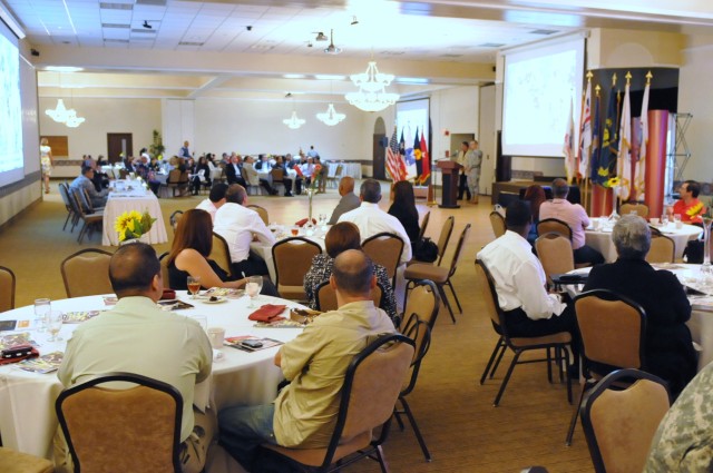 US Army Reserve-PR Soldiers Have Lunch with the Boss