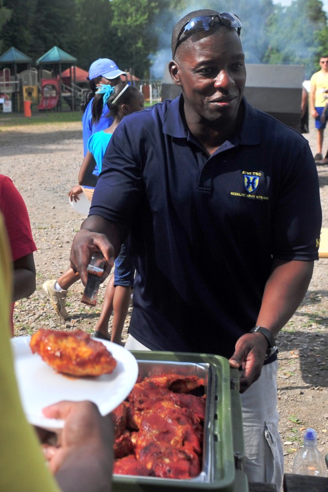 'Always Ready' Soldiers, Families enjoy food, fun during organizational day