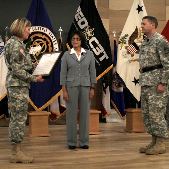 PEO C3T leadership changes hands, issuing in a new era for tactical communications