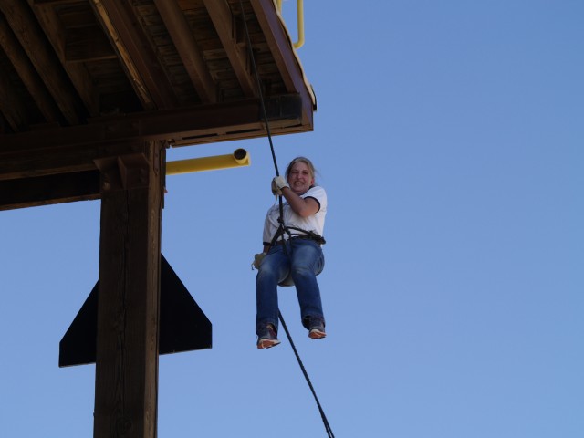 TF Renegade Families conduct rappelling training