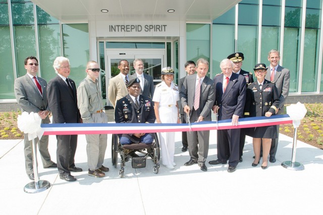 Officials dedicate new Traumatic Brain Injury treatment center at Fort Belvoir