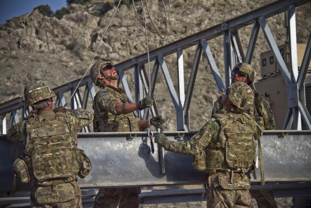 Missouri Guardsmen build bridge helping Currahee movement