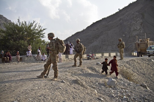 Missouri Guardsmen build bridge helping Currahee movement