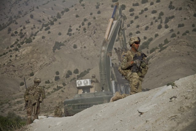Missouri Guardsmen build bridge helping Currahee movement