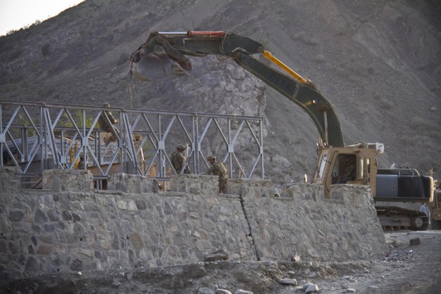 Missouri Guardsmen build bridge helping Currahee movement