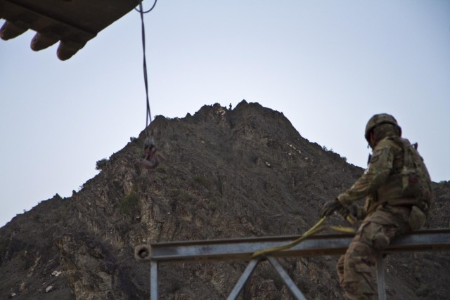 Missouri Guardsmen build bridge helping Currahee movement