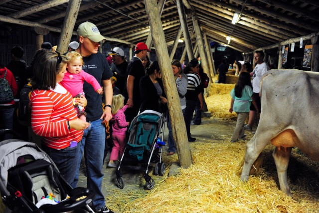 Fair offers service members a taste of Americana