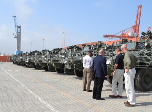 Maj. Gen. Richardson visits 595th Transportation Brigade