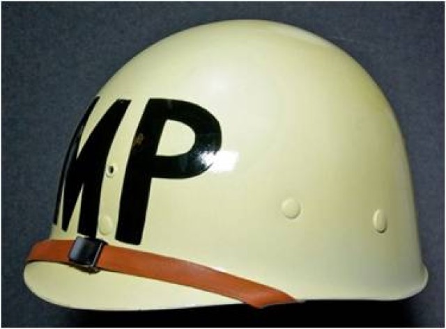 Soldier gate guards to wear Cold War-era headgear during MP Corps' regimental week