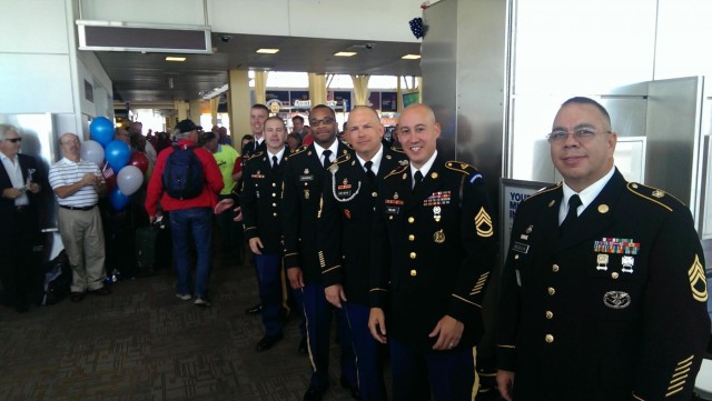 JBM-HH retention team part of Honor Flight greeting