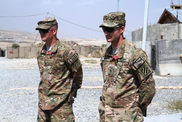 Vanguard engineers awarded Bronze Star for valor