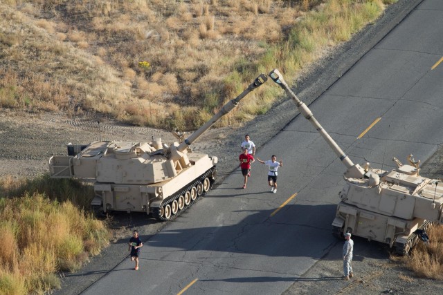 Japanese, US soldiers run in annual race