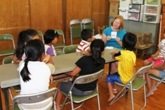 Volunteers help strengthen ties to local community through English