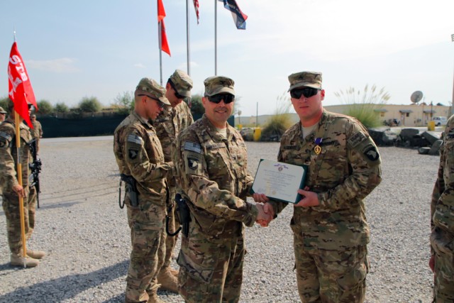 Currahee special troops receive awards