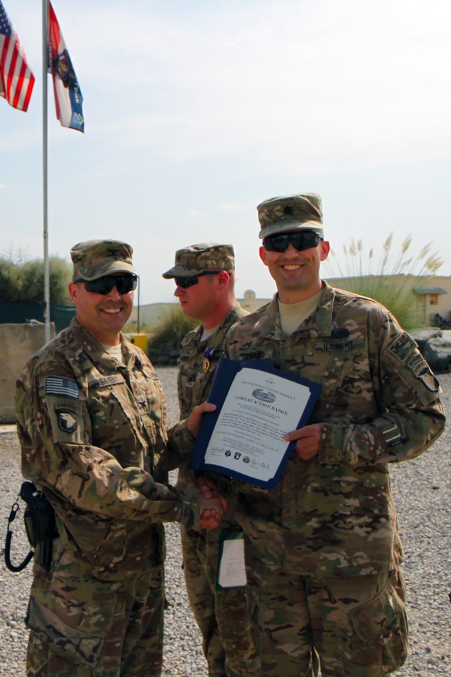 Currahee special troops receive awards