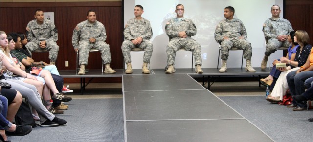 Panel of 2CAB Males Chat with Female Soldiers