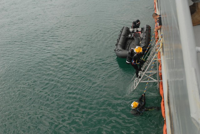 Deep Blue exercise trains master divers