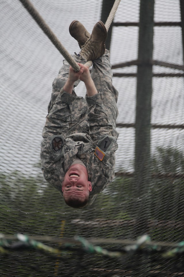 2013 Best Warrior Competition - Day 4: Obstacle Course