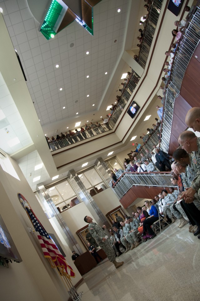 FORSCOM Commander praises headquarters team for "unwavering commitment"