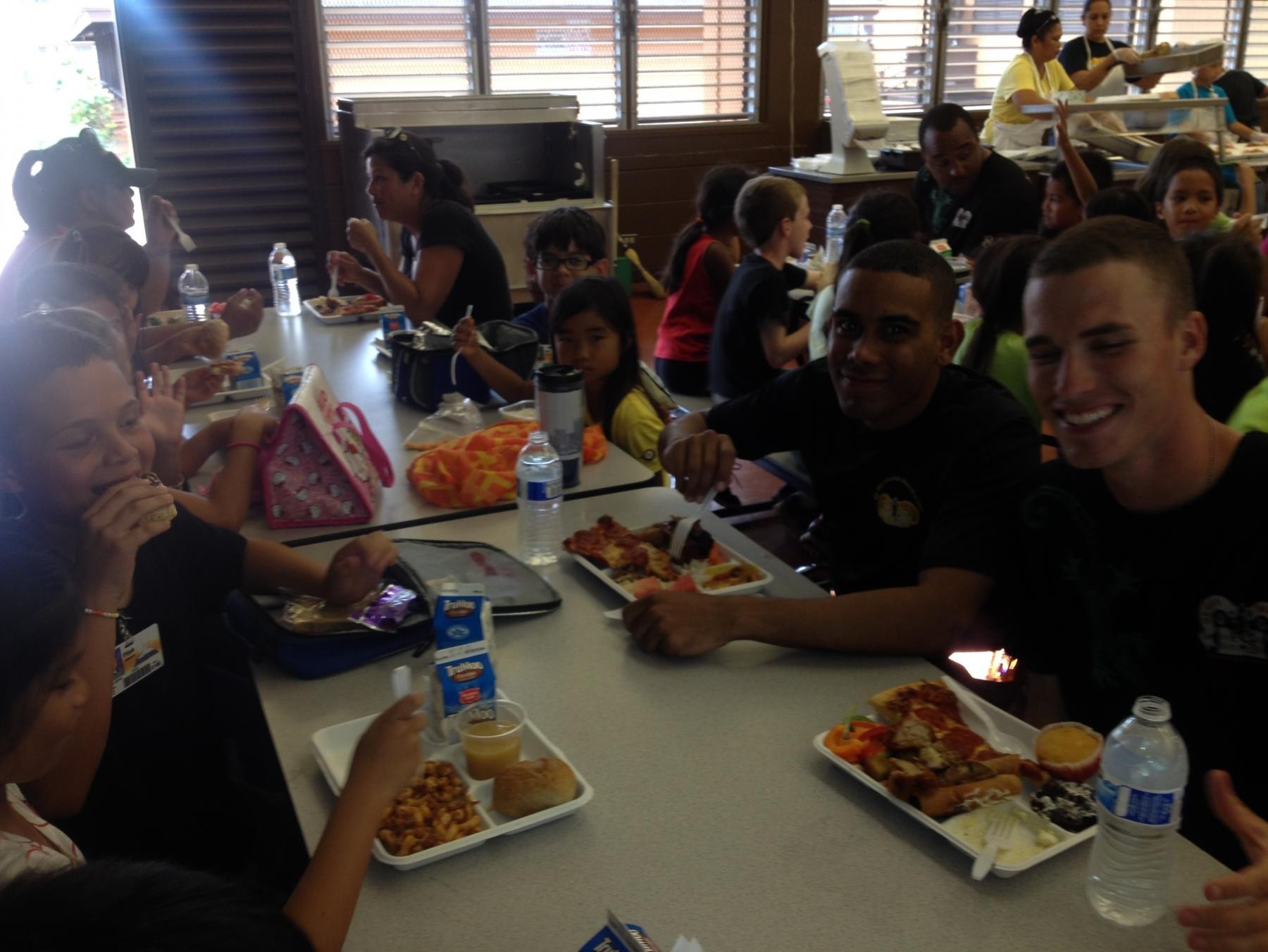 Wolfpack soldiers lead Mililani Uka Elementary during #39 Get Fit #39 day