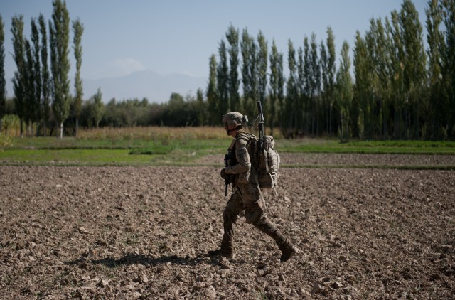 Vanguard's Mustangs hoof it through Afghanistan's varied terrain