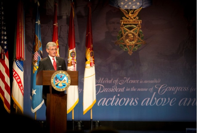 SecArmy McHugh speaks at Capt. William D. Swenson's Hall of Heroes Induction Ceremony