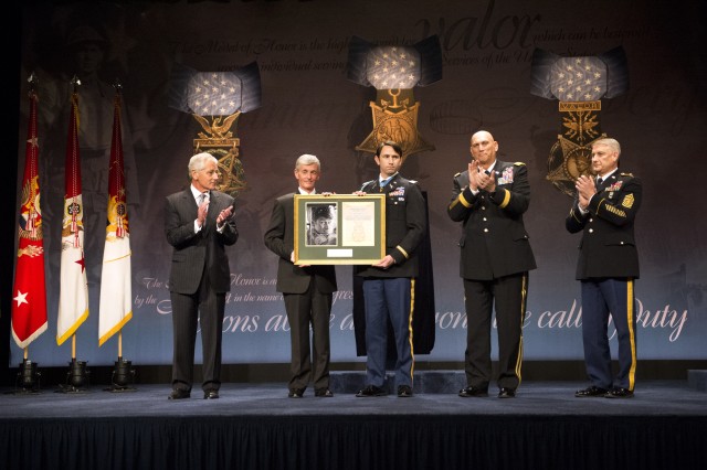Swenson inducted into Pentagon Hall of Heroes