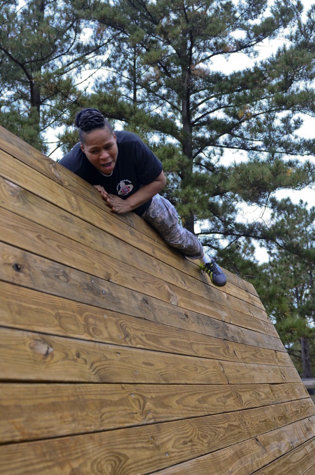 Golden Griffin's GI Spouse Day brings together Paratroopers and Families