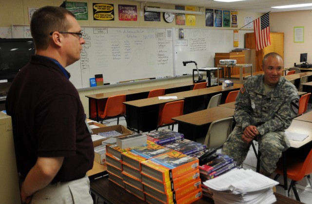'Dark Horse' soldiers tutor, mentor students