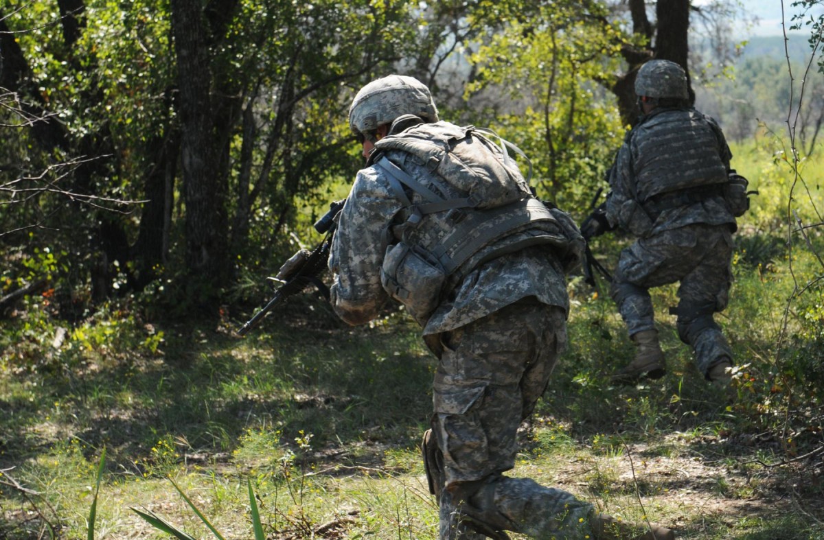 Infantrymen conduct live-fire training exercise | Article | The United ...