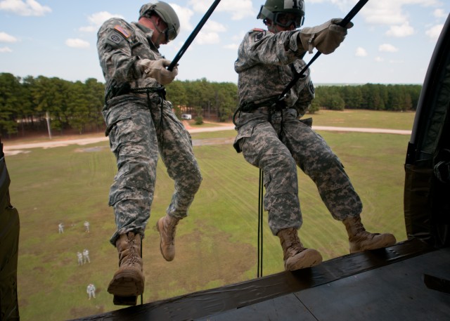 Fort Bragg graduates first air assault school class