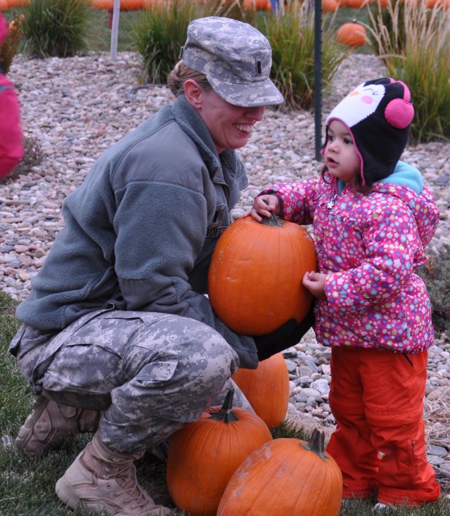 Fort Carson residents pick out perfect pumpkins