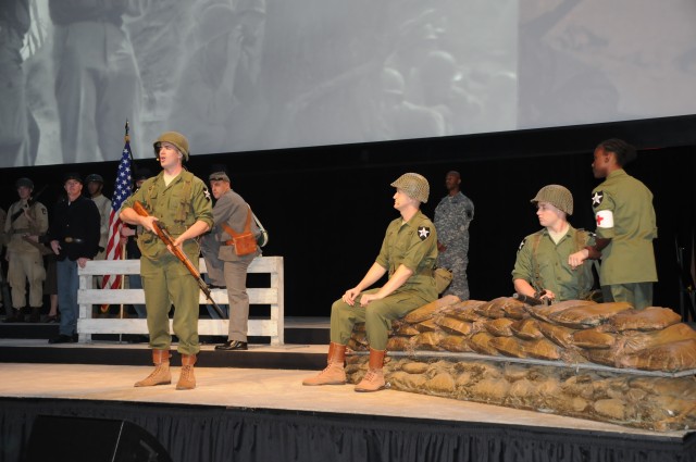 MDW Soldiers open AUSA '13 convention