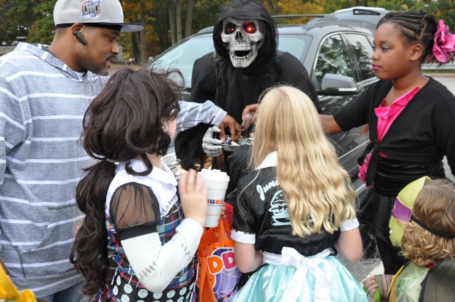 Kids have a 'spooktacular' time at the 'Fall Family Day'