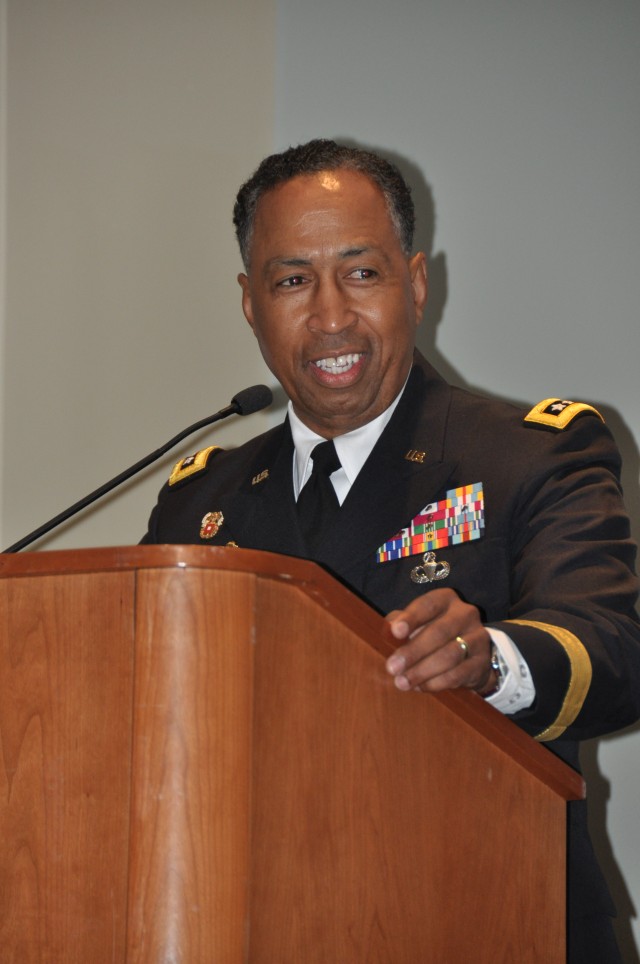 Gen Via speaks at the small buisness forum